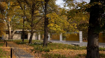 Izba Pamięci przy Cmentarzu Powstańców Warszawy na Woli w Warszawie